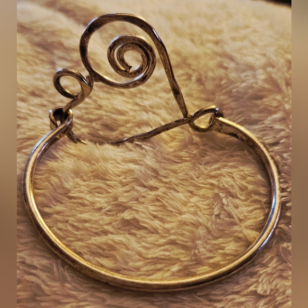 Artisan Made Silver Heart Bracelet - Picture 4 of 7
